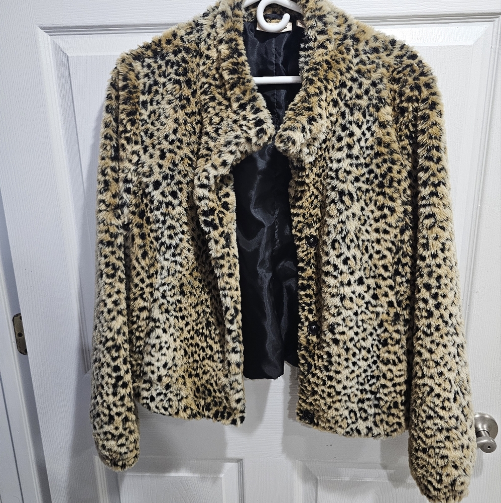 Chic Leopard Print Faux Fur Coat